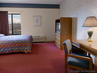 Super 8 By Wyndham Atchison Hotel Room photo